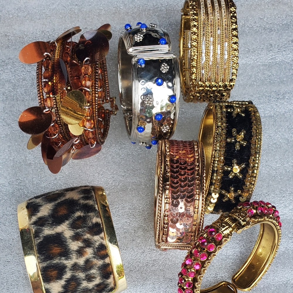 Lot of 7 Bracelets